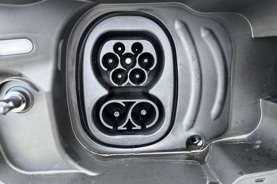 Ford Explorer 77 Premium Extended Range 5d