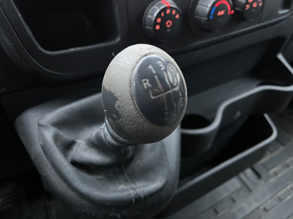 Nissan NV400 2,3 dCi 110 L1H1 Comfort Van 5d