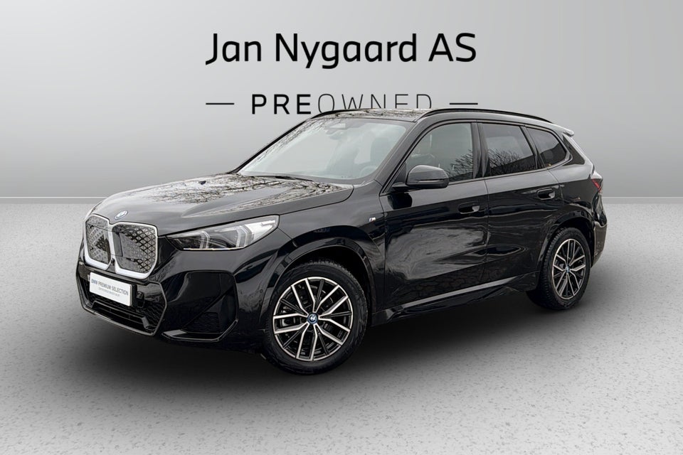 BMW iX1 xDrive30 Fully Charged M-Sport 5d