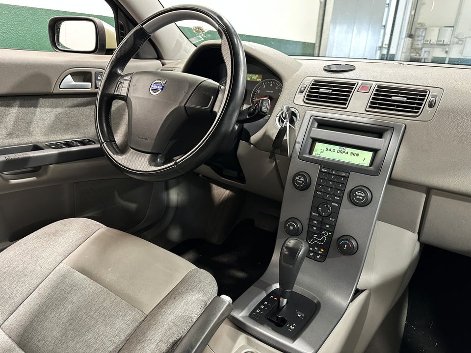 Volvo V50 2,4i aut. 5d