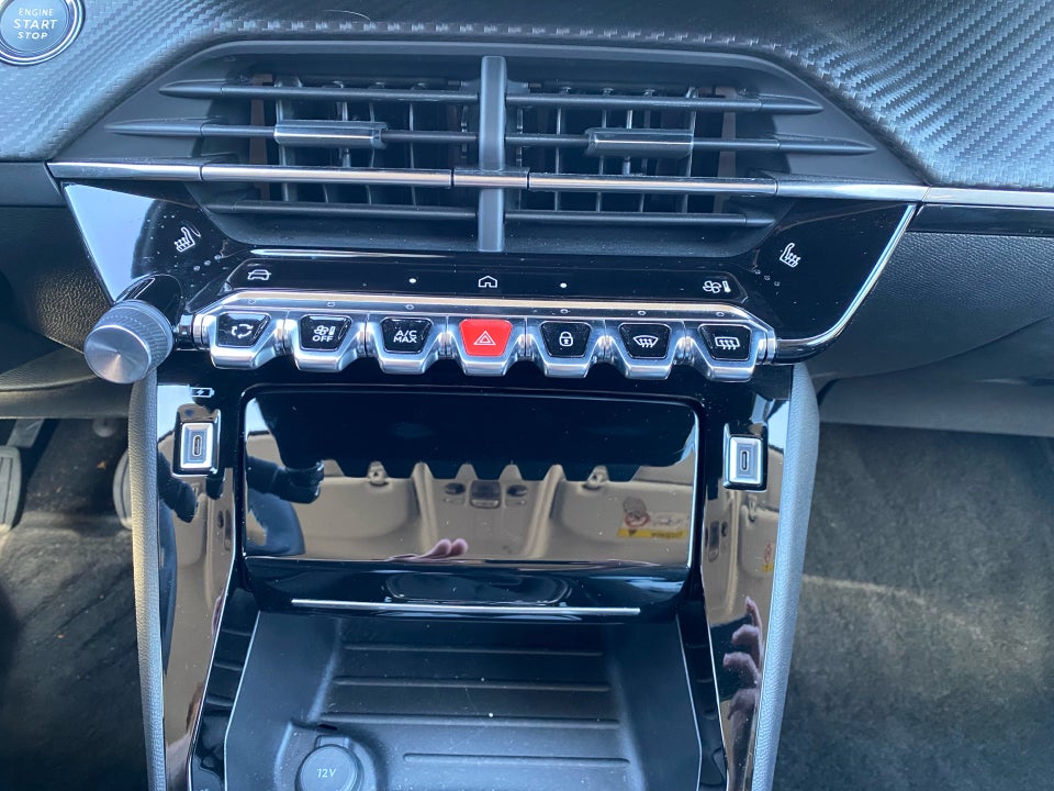 Peugeot 208 1,2 PureTech 100 Allure+ 5d