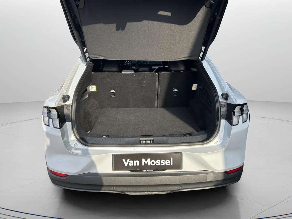 Ford Mustang Mach-E 68 Standard Range 5d