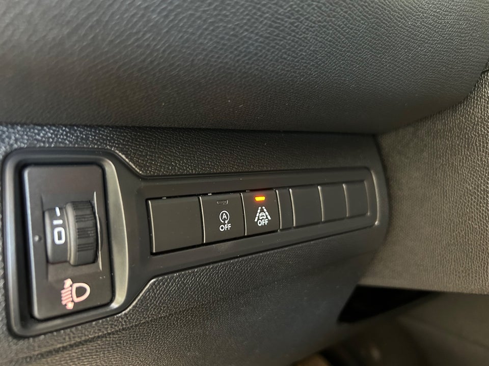 Peugeot 308 1,5 BlueHDi 130 Selection Sky SW EAT6 5d