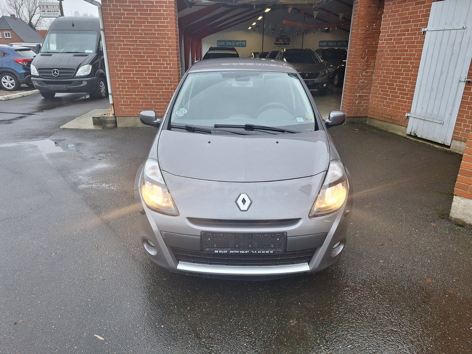 Renault Clio III 1,5 dCi 90 Expression 5d