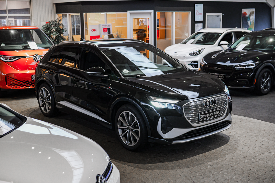 Audi Q4 e-tron 40 S-line 5d