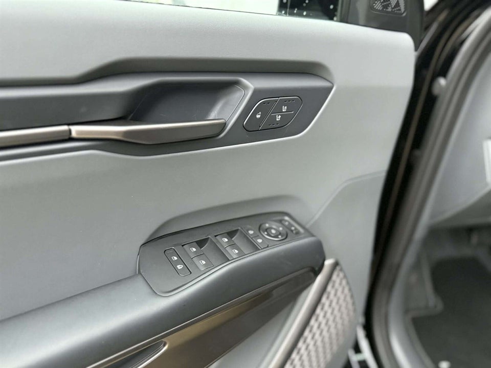 Kia EV9 76 Standard Range Upgrade RWD 7prs 5d