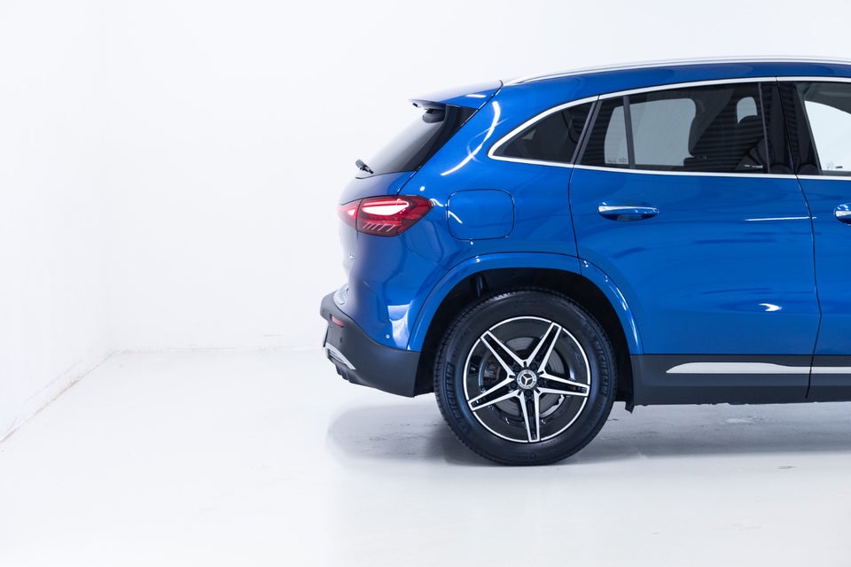 Mercedes EQA350 AMG Advance Plus 4Matic 5d