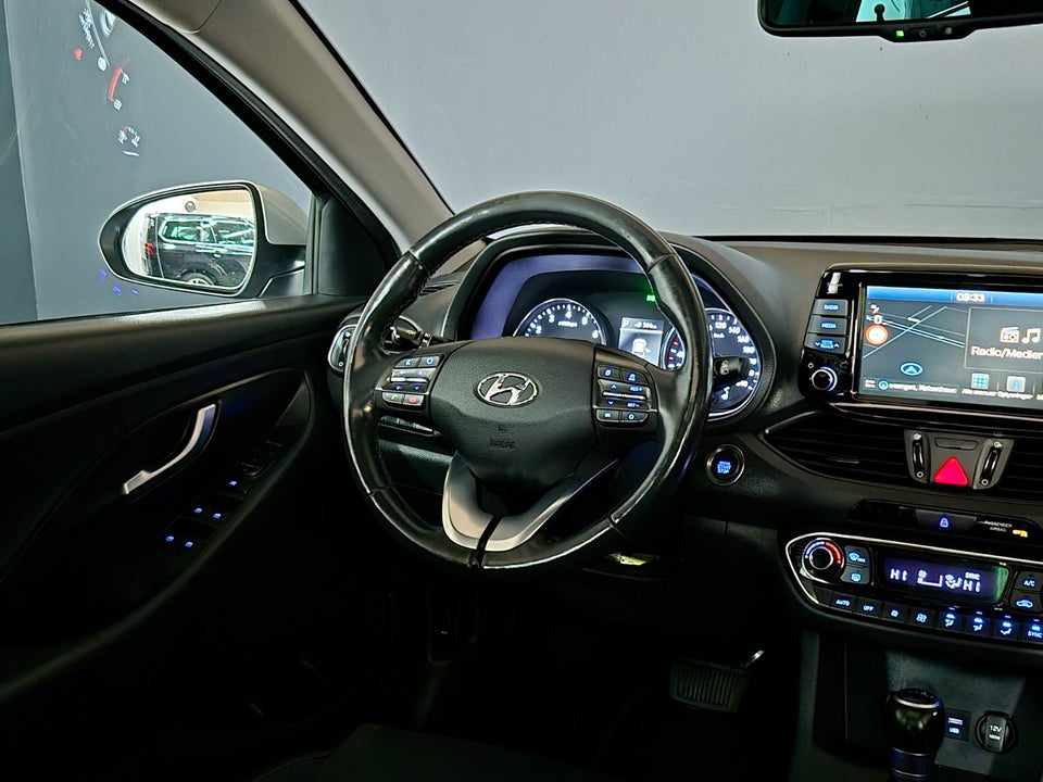 Hyundai i30 1,4 T-GDi Premium stc. DCT 5d