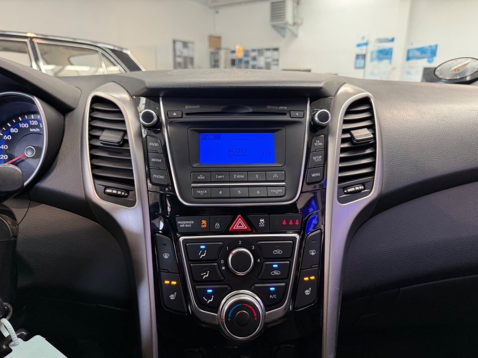 Hyundai i30 1,6 CRDi 110 XTR Eco 5d