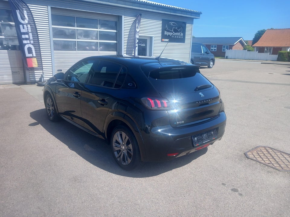 Peugeot e-208 50 Allure 5d