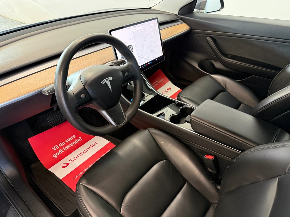 Tesla Model 3 Standard Range+ RWD 4d