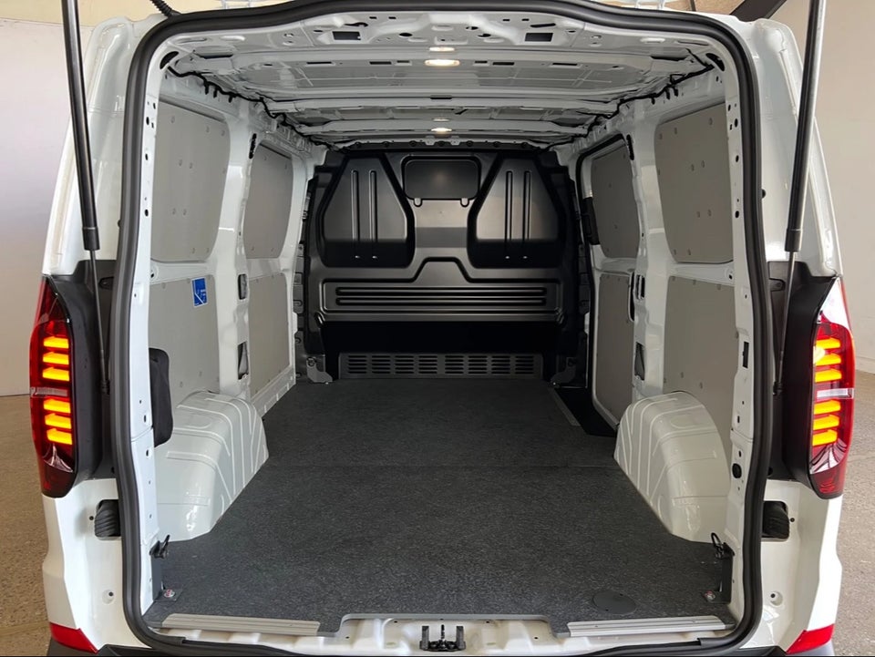 VW e-Transporter Comfort Kassevogn SWB