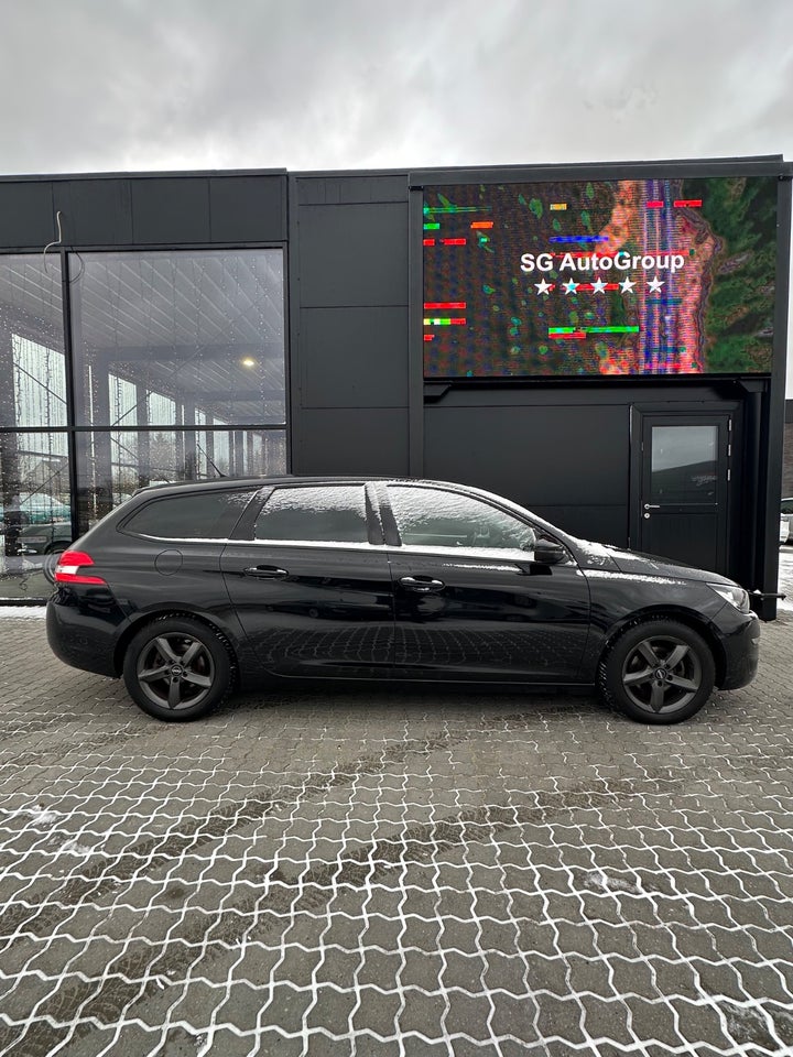 Peugeot 308 1,2 e-THP 110 Active SW 5d