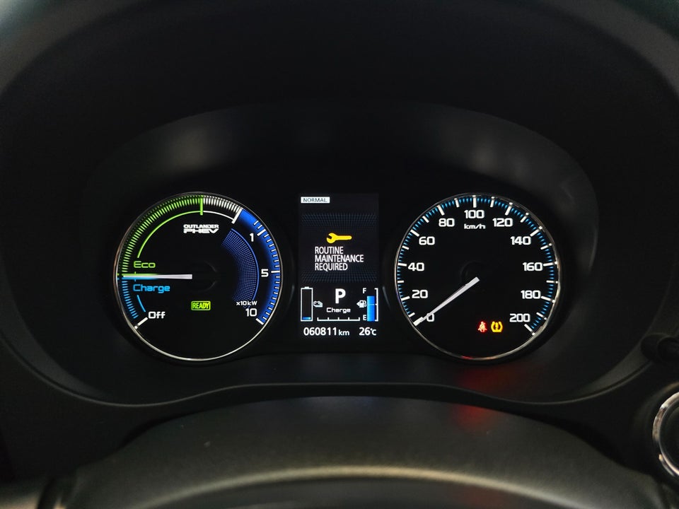 Mitsubishi Outlander 2,4 PHEV Intro Edition CVT 4WD 5d
