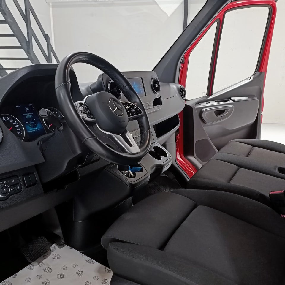 Mercedes Sprinter 215 2,0 CDi A1 Kassevogn aut. FWD