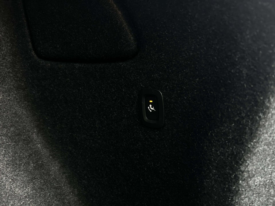 Volvo EX40 Extended Range Black Edition 5d