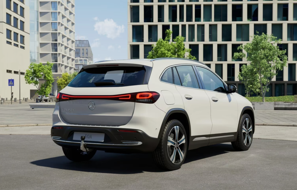 Mercedes EQA250+ Progressive Advance 5d