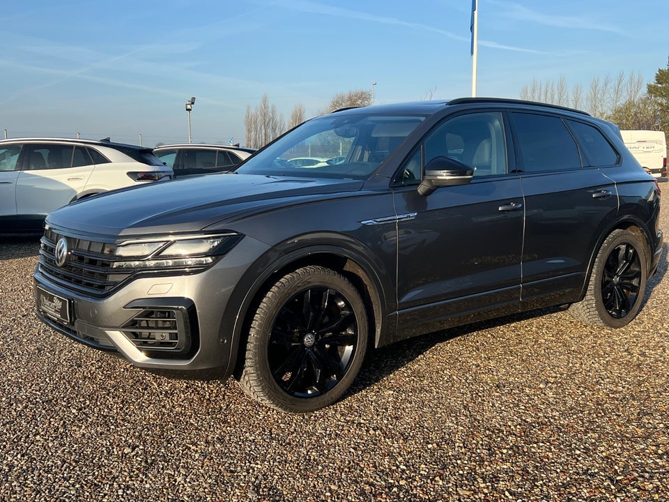 VW Touareg 3,0 TDi 286 R-line aut. 4Motion 5d