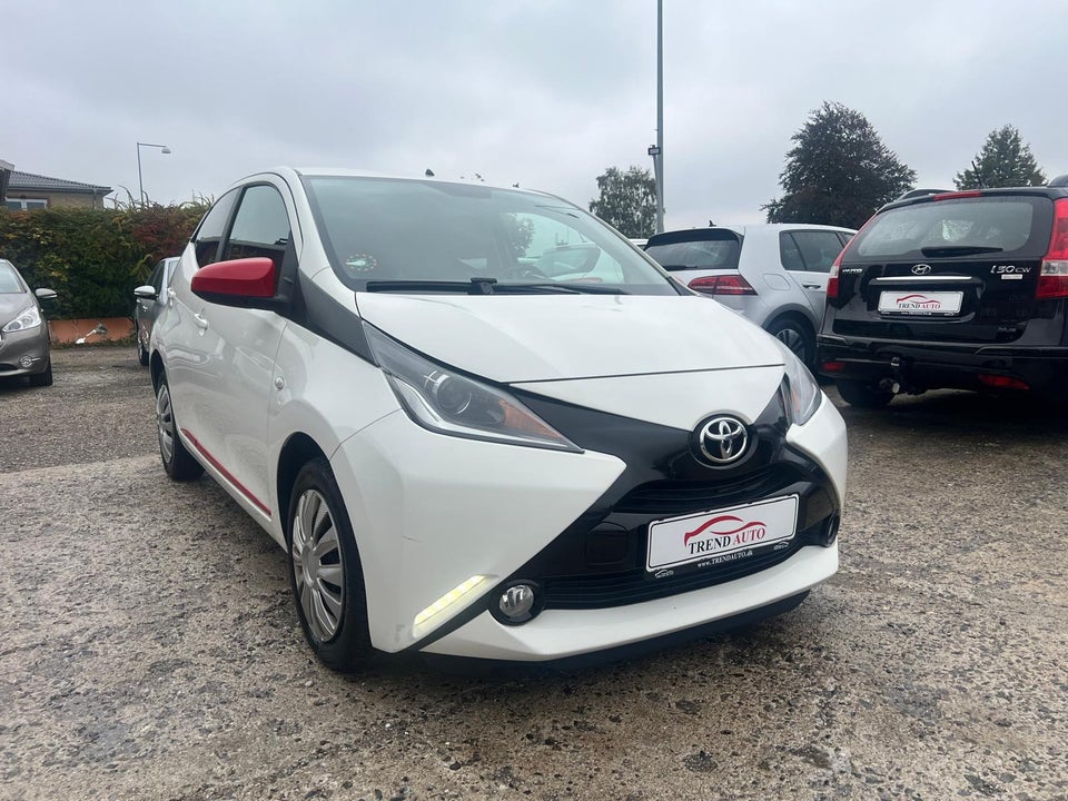 Toyota Aygo 1,0 VVT-i x-play 5d