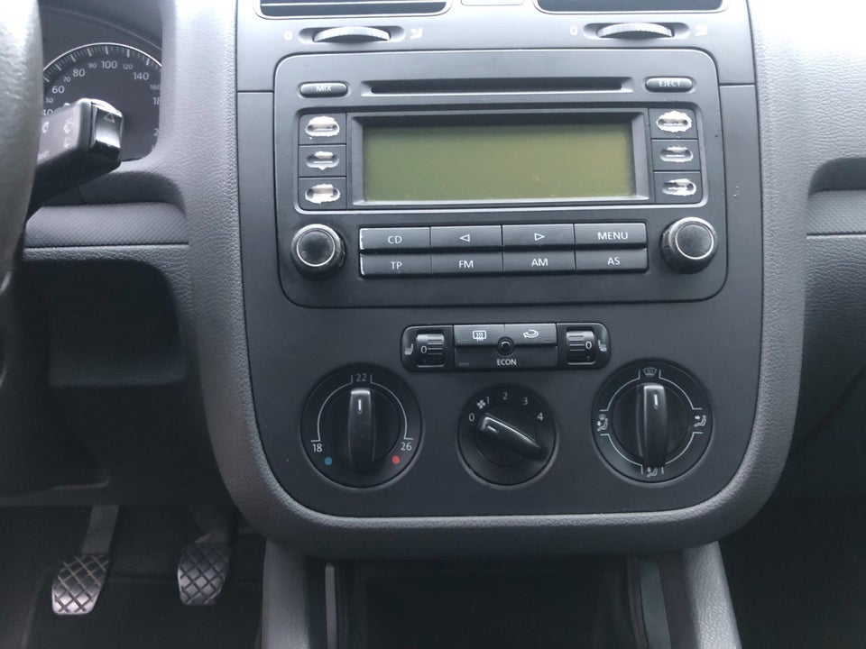 VW Golf V 1,6 Trendline 5d