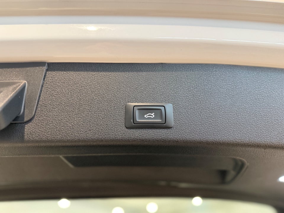 Audi e-tron 55 quattro 5d