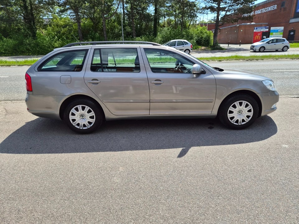 Skoda Octavia 1,4 TSi 122 Ambiente Combi GreenTec 5d