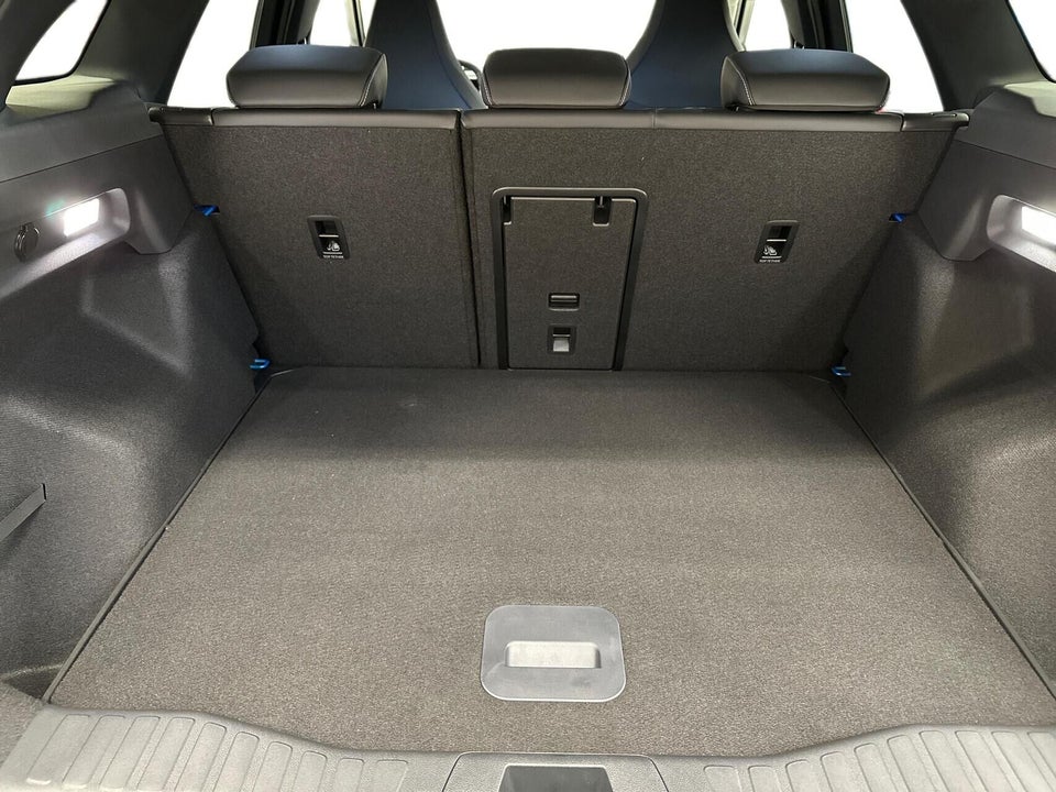 Ford Explorer 82 Premium Extended Range 5d