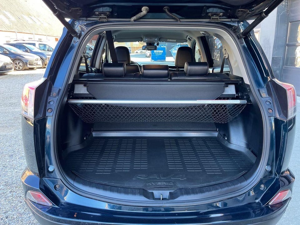 Toyota RAV4 2,5 Hybrid H3 Selected MDS 5d