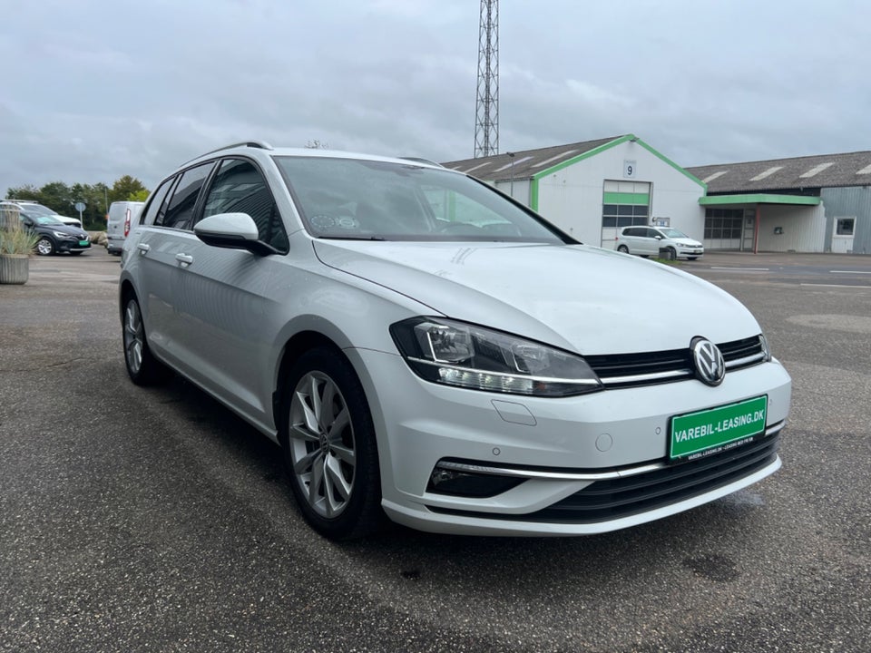 VW Golf VII 2,0 TDi 150 Highline Variant DSG Van 5d