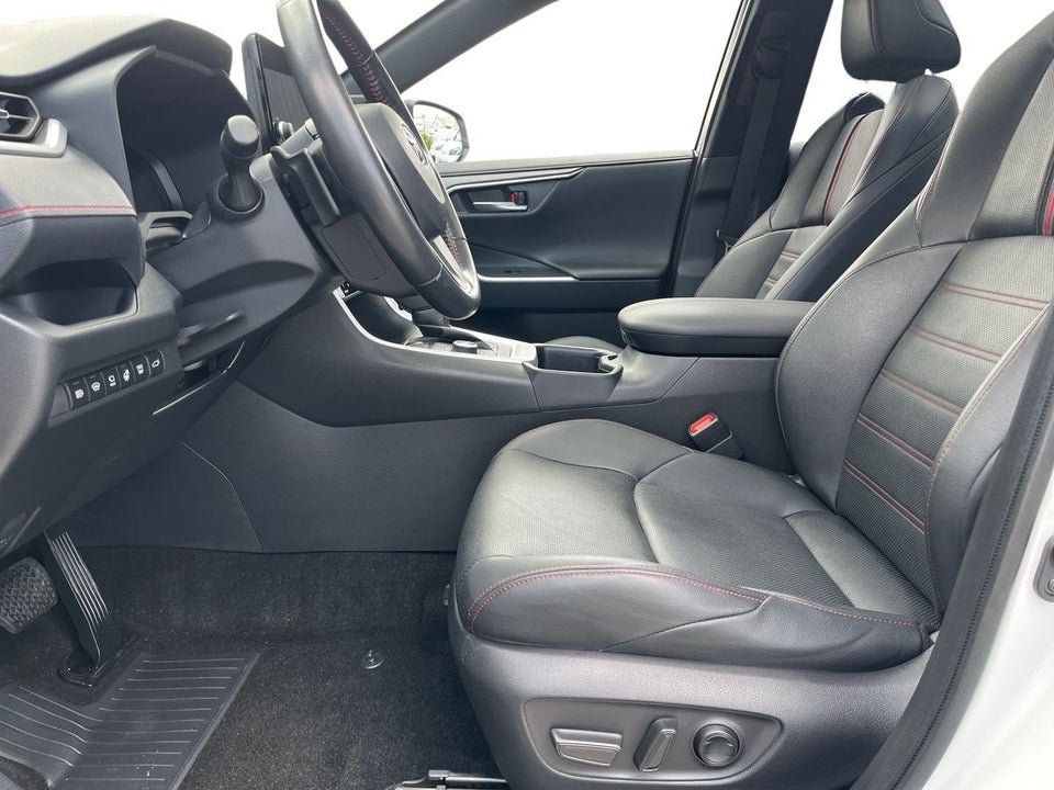 Toyota RAV4 2,5 Plug-in Hybrid H3 Style AWD-i Van 5d