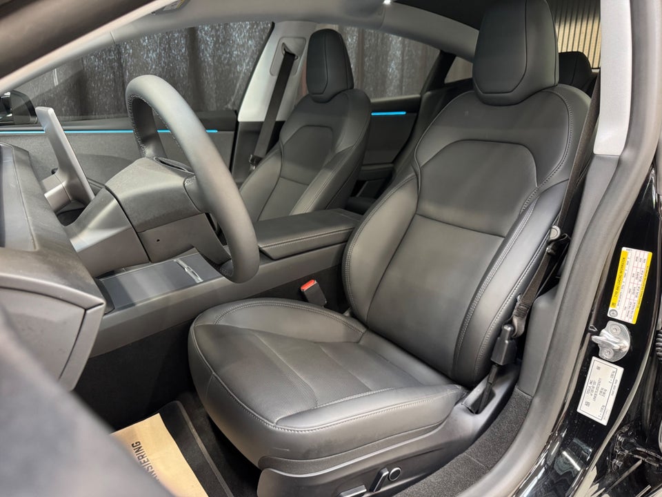 Tesla Model 3 Long Range RWD 4d