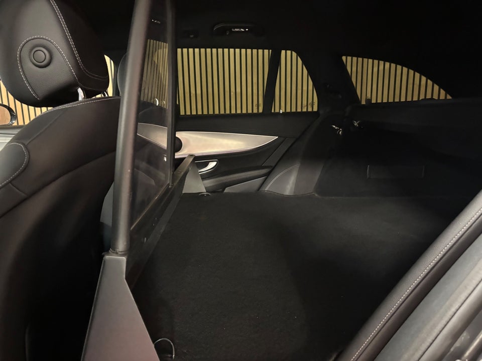 Mercedes E220 d 2,0 AMG Line stc. aut. Van 5d