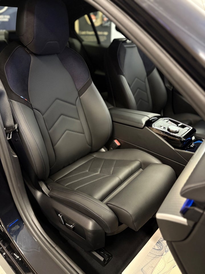 BMW i5 eDrive40 M-Sport 4d