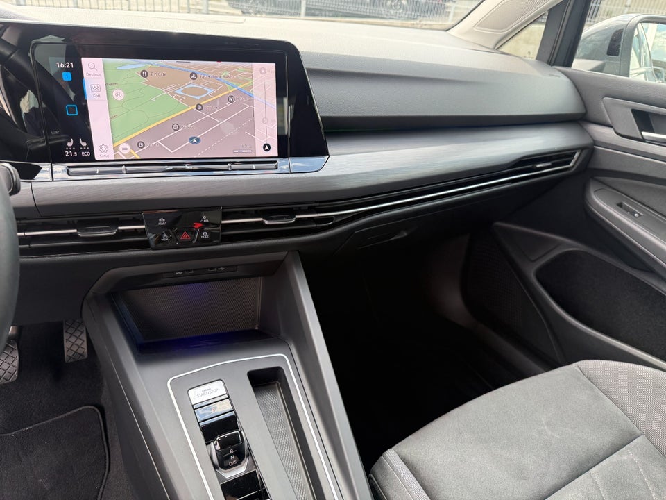 VW Golf VIII 1,4 eHybrid DSG 5d