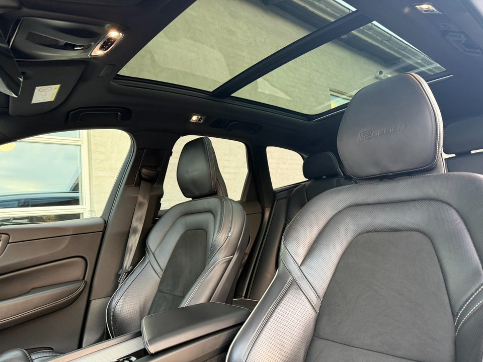 Volvo XC60 2,0 T5 250 R-Design aut. AWD 5d