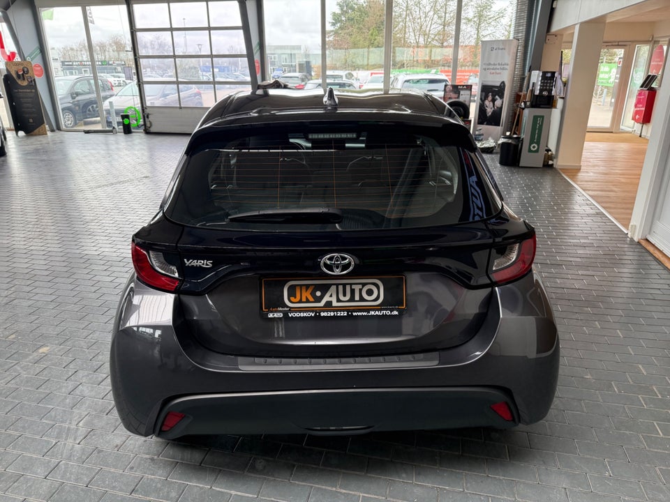 Toyota Yaris 1,5 Active CVT 5d