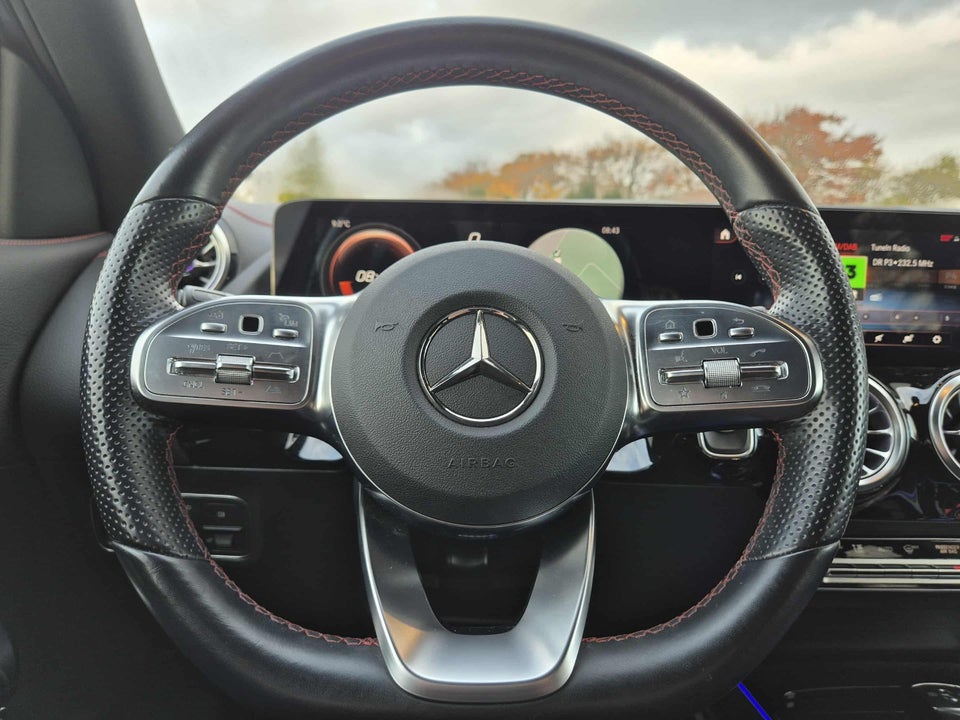 Mercedes EQA300 AMG Line 4Matic 5d