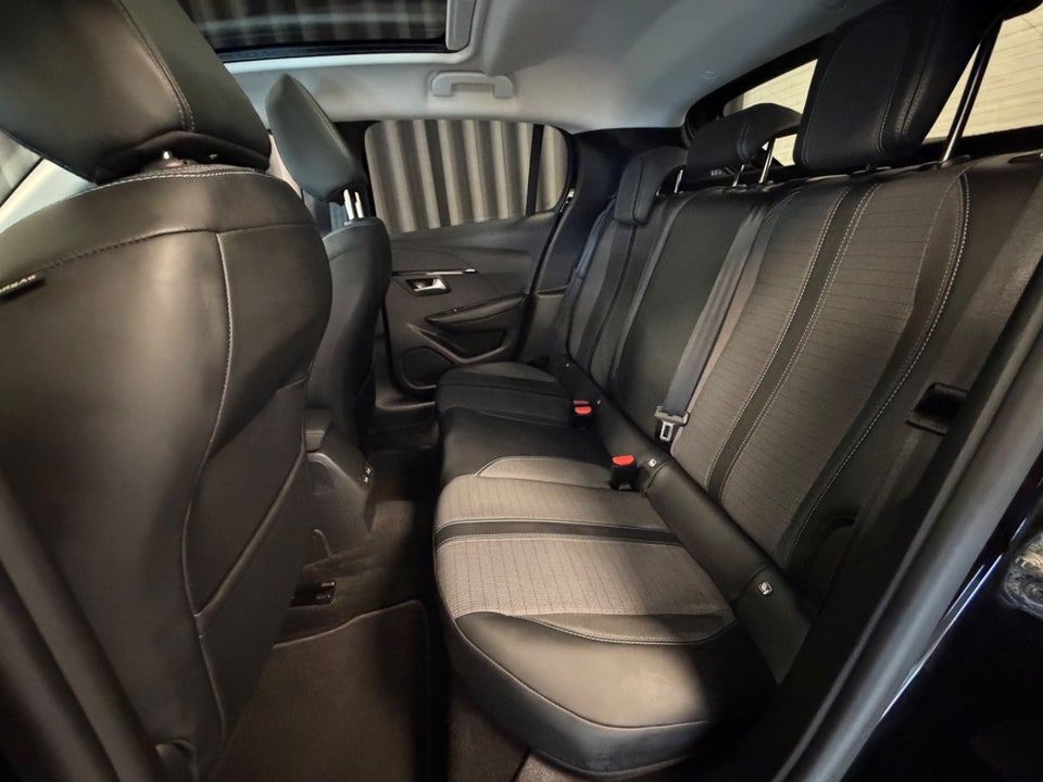 Peugeot 208 1,5 BlueHDi 100 Allure Sky 5d