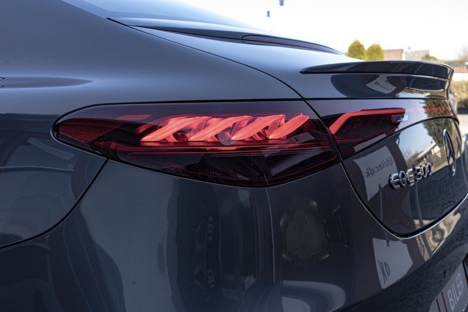 Mercedes EQE300 Avantgarde 4d