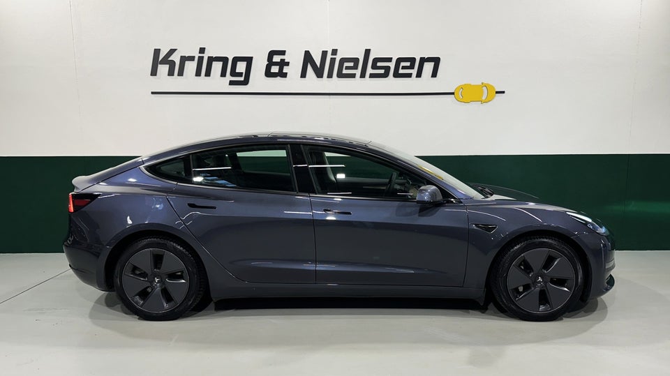 Tesla Model 3 Long Range AWD 4d