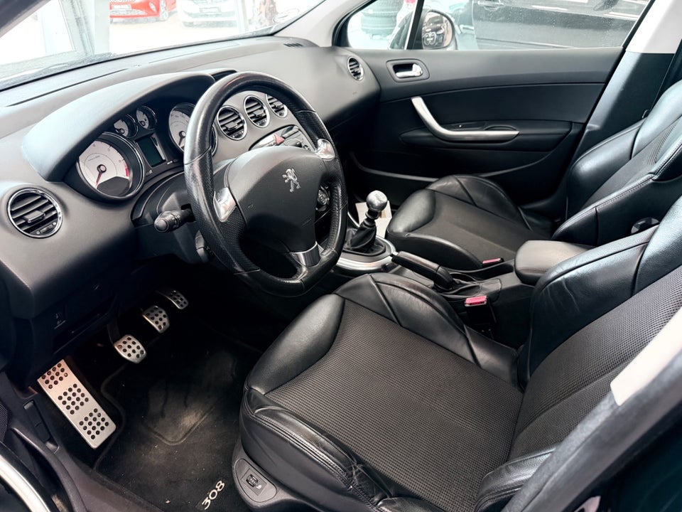 Peugeot 308 1,6 THP 200 GTi 5d