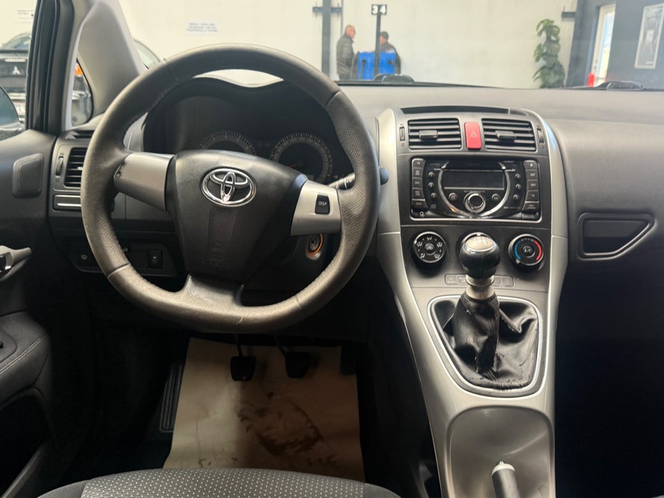 Toyota Auris 1,6 T2 5d