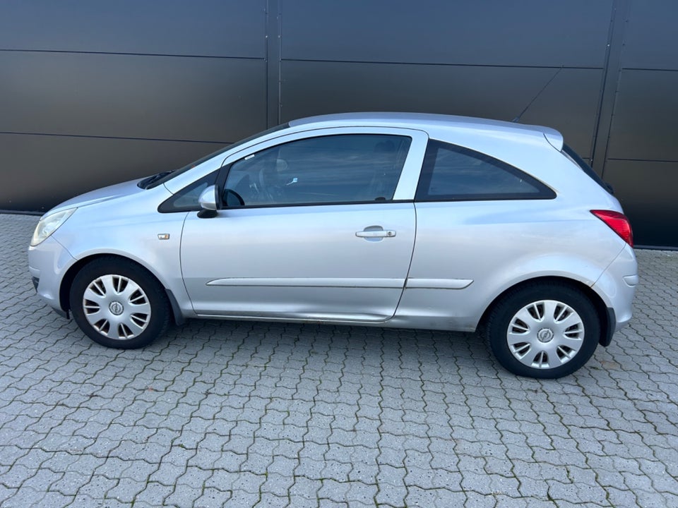 Opel Corsa 1,2 16V Essentia 3d