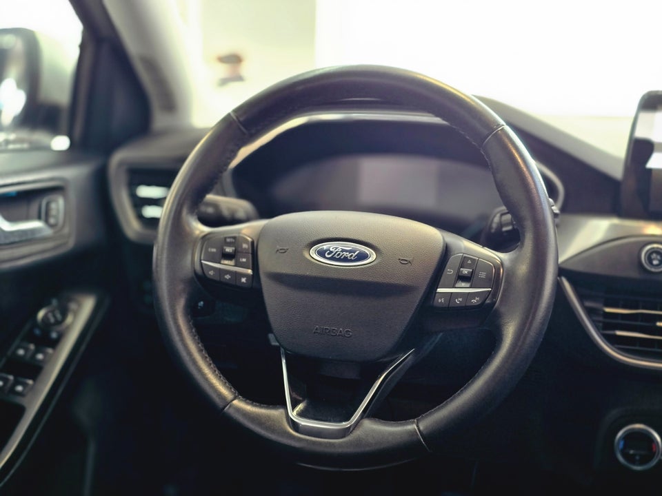 Ford Focus 1,0 EcoBoost Titanium 5d