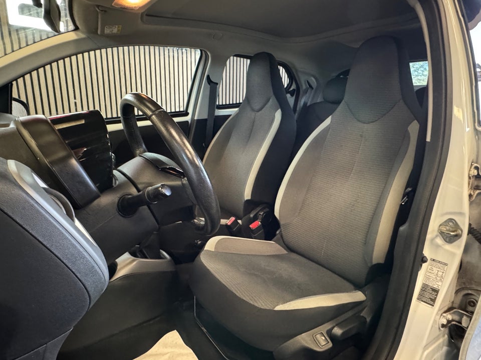 Toyota Aygo 1,0 VVT-i x-sky 5d
