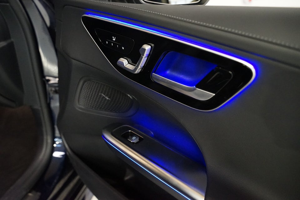 Mercedes C300 e 2,0 AMG Line stc. aut. 5d