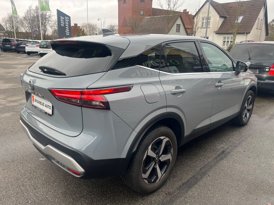 Nissan Qashqai 1,3 Dig-T 160 N-Connecta 5d