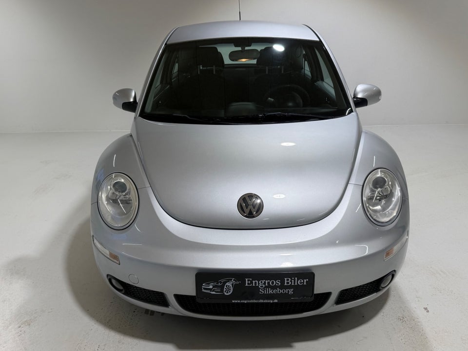 VW New Beetle 1,6 Trendline 2d