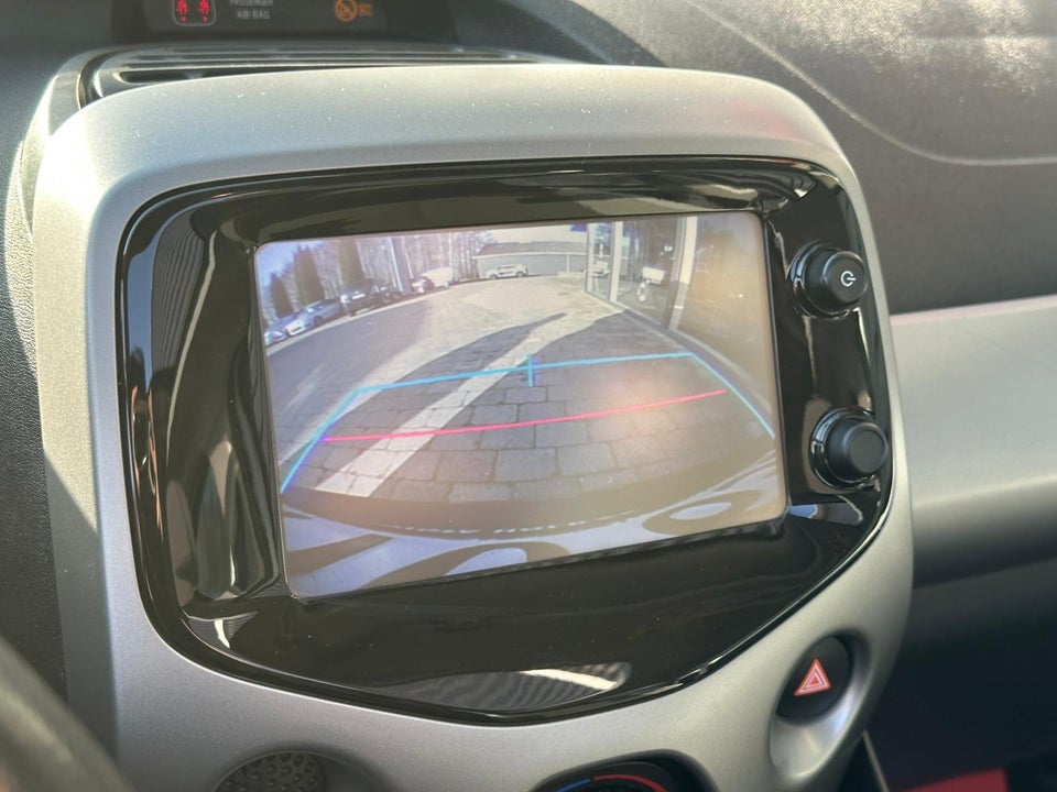 Toyota Aygo 1,0 VVT-i x-wave x-shift Sky 5d