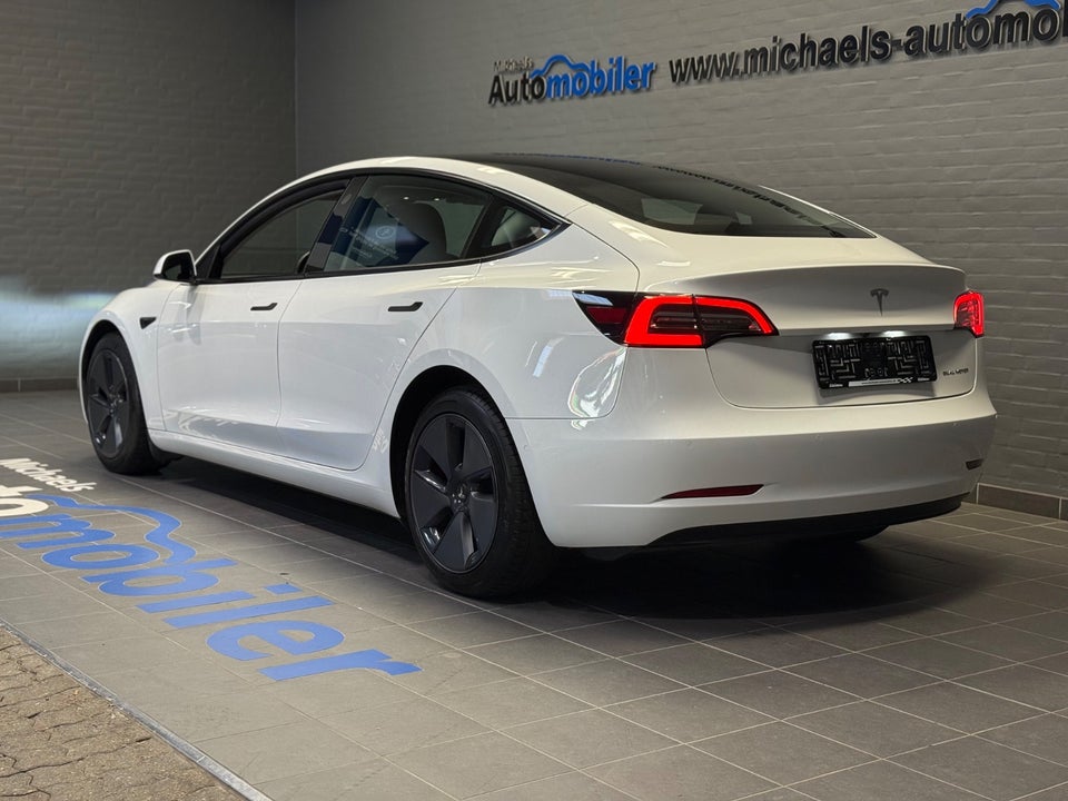 Tesla Model 3 Long Range AWD 4d